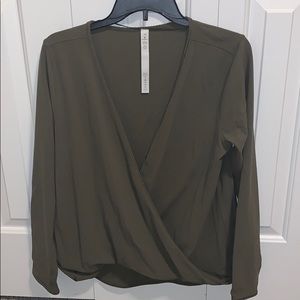 Lululemon top